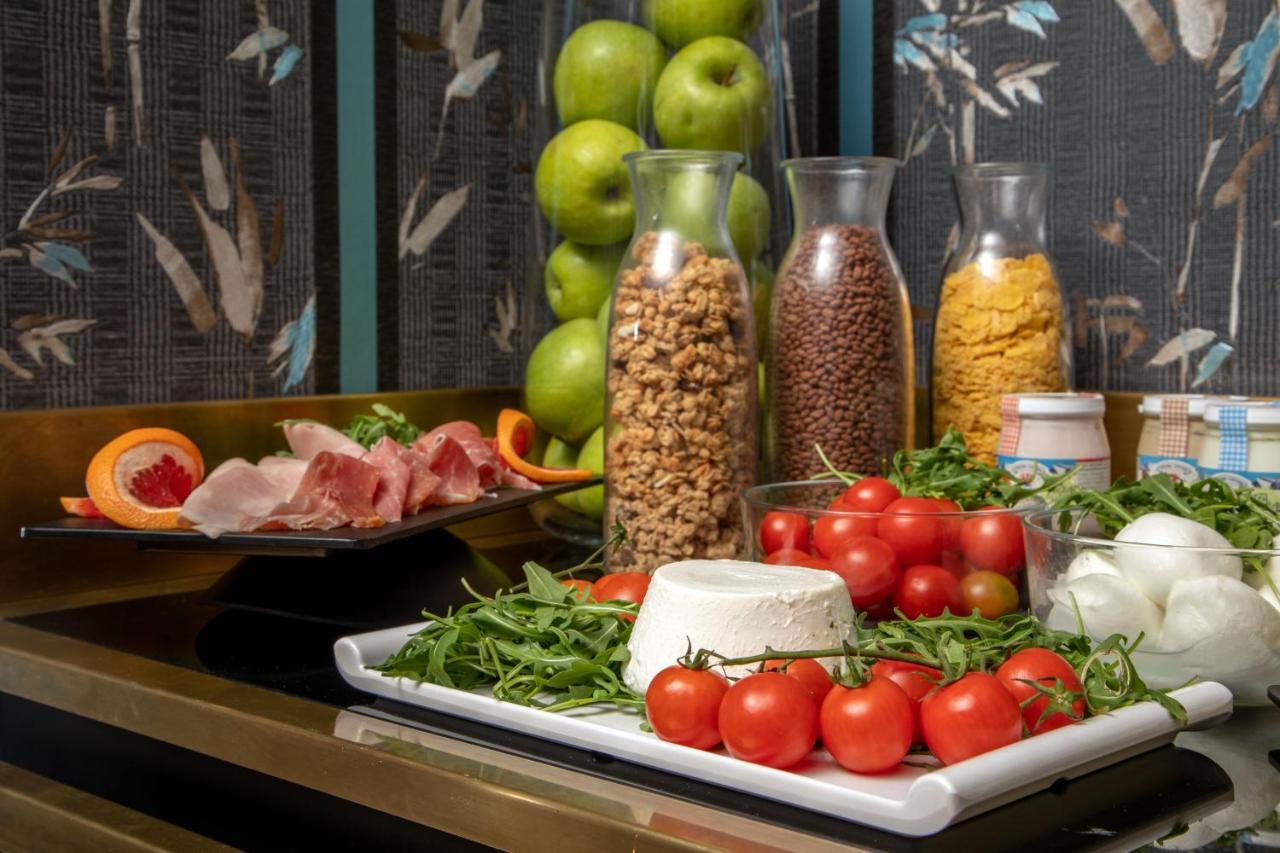 רומא The Inn At The Spanish Steps Luxury Collection - Mario De' Fiori Suite מראה חיצוני תמונה
